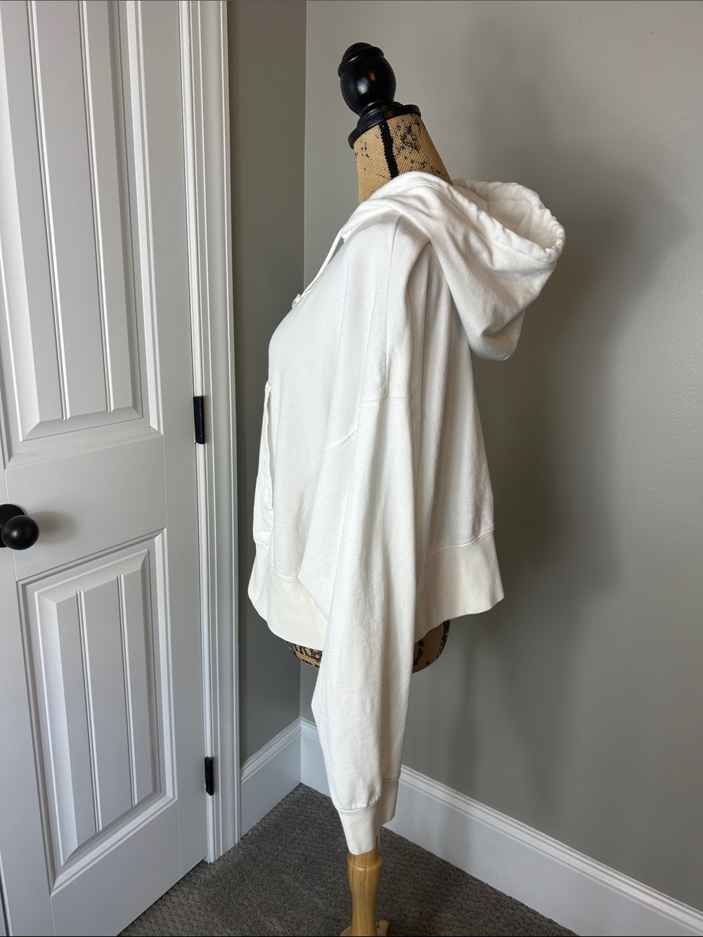 Nike Women’s Cream White hoodie Sweatshirt - Picture 4 of 7
